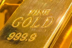 Mais de 300 barras de ouro, estimadas em 40 milhões de dólares, foram encontrada