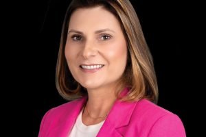 Legenda: Fabiana Parro é vice-prefeita de Paranaguá e candidata a deputada estadual (Foto: Divulgação)