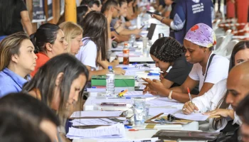 Feira de empregos reuniu 11 empresas e ofereceu 2.484 vagas para o setor metalme