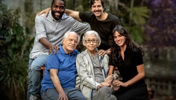 Foto: 1 de 1 Imagem colorida do elenco de Velhos Bandidos - O que sabemos sobre