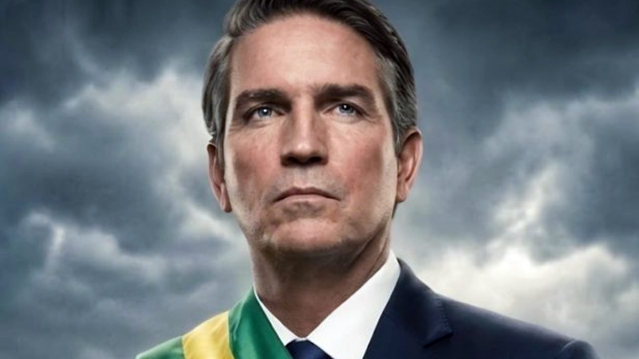 Jim Caviezel caracterizado como o ex-presidente Jair Bolsonaro — Foto: 1 de 1 Ji