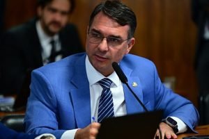 flavio-bolsonaro-1