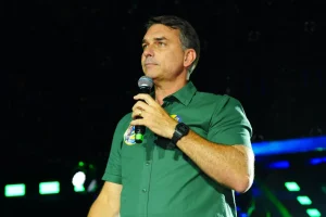 flavio-bolsonaro-3-e1793123436323006800930202610291748.webp