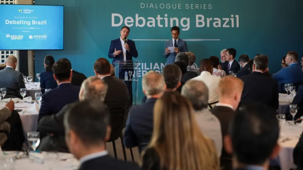 flavio-debating-edit006624460202607212321.webp.webp