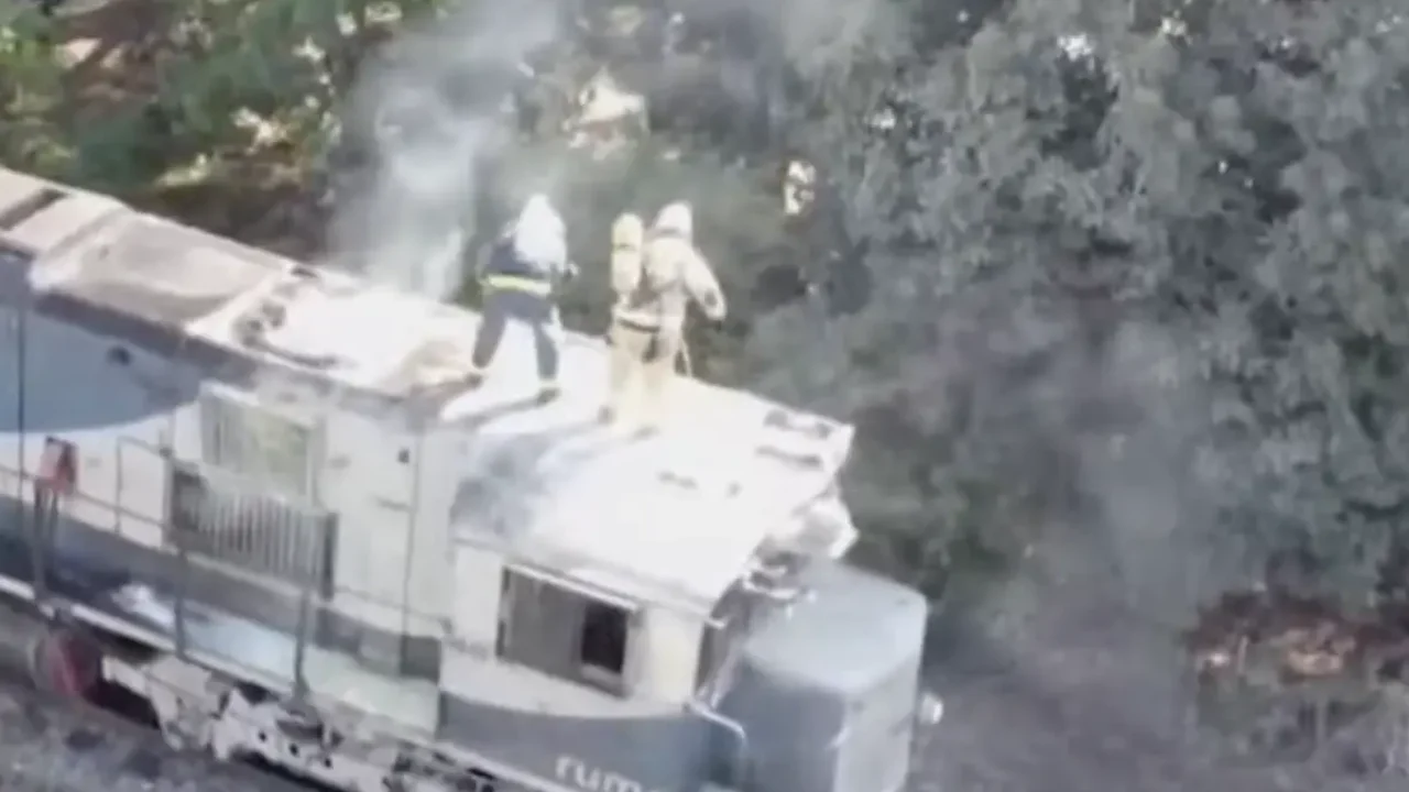 Foto: O incidente mobilizou equipes do Corpo de Bombeiros e causou apreensão ent