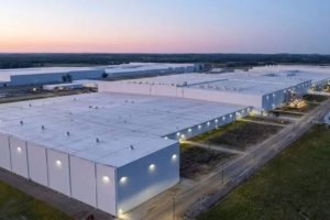 ford-investe-bilhoes-em-fabrica-anuncia-empregos-960x592-1