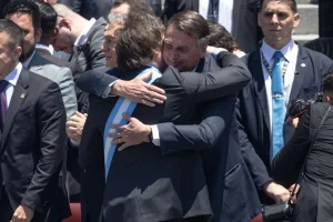 foto-milei-bolsonaro-1006508400202607102134.webp.webp