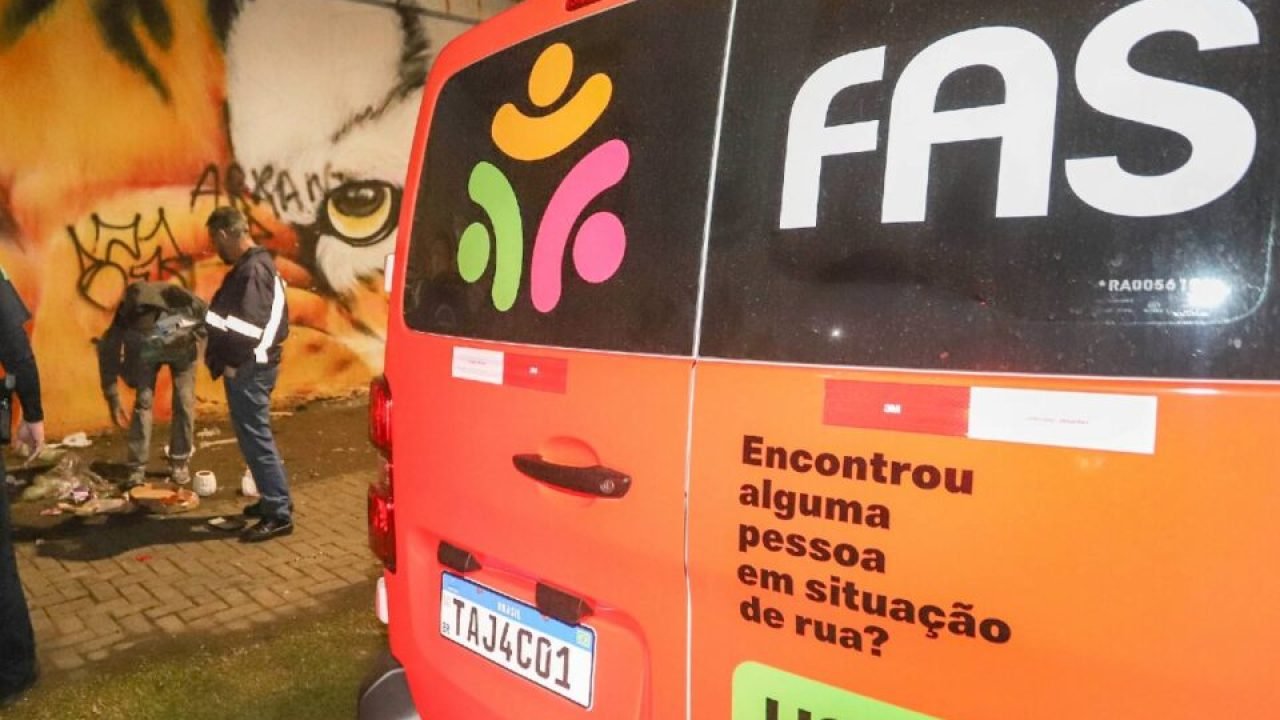 frio-curitiba-abrigos-fas-acolhimento-pessoas-situacao-de-rua-2-960x592-1