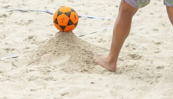 Desafio Brasil x Argentina de Futevôlei — Foto: Governo do Paraná