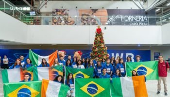 Estudantes do Paraná viajam para a Irlanda — Foto: Governo do Paraná