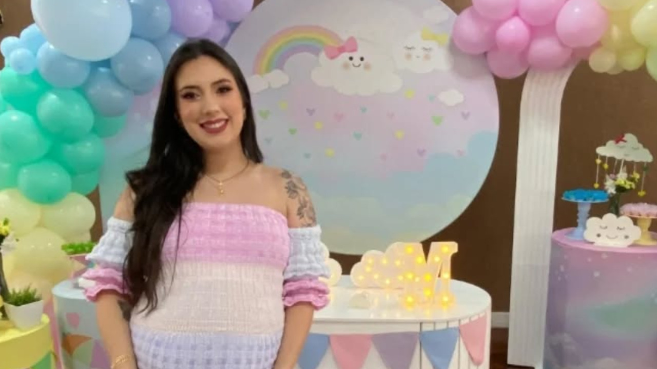 gravida-gemeas-morre-bebe-arco-iris