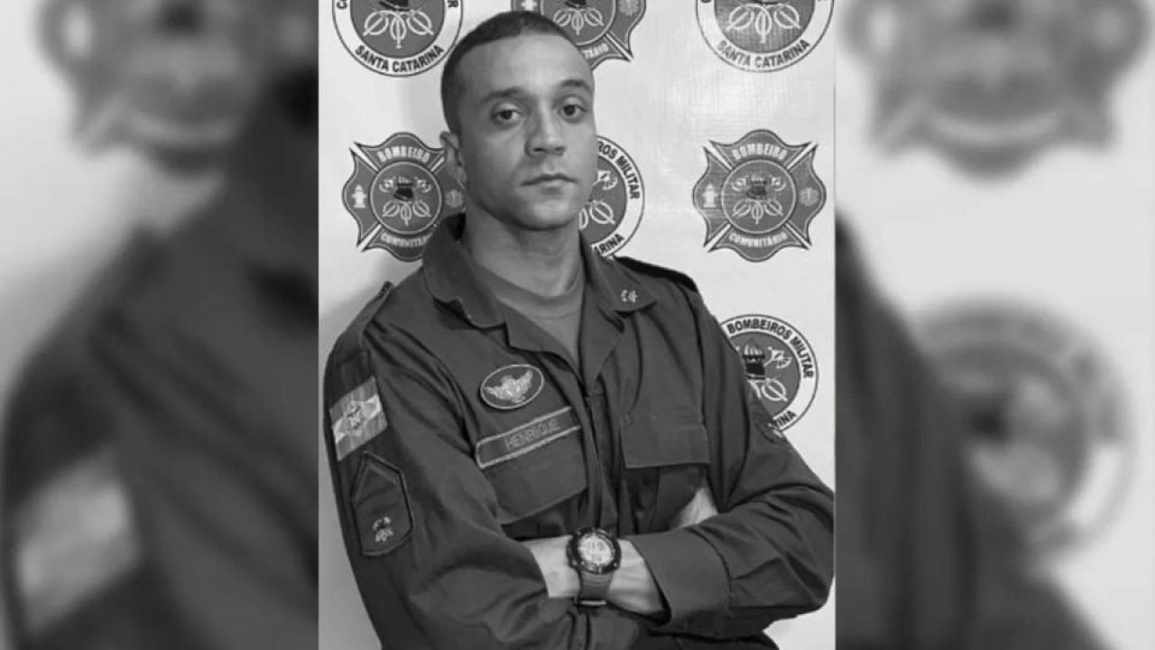 Acidente com alta velocidade e suspeita de racha deixa dois veículos destruídos