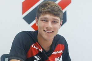 gustavo-gomes-athletico-novo-contrato