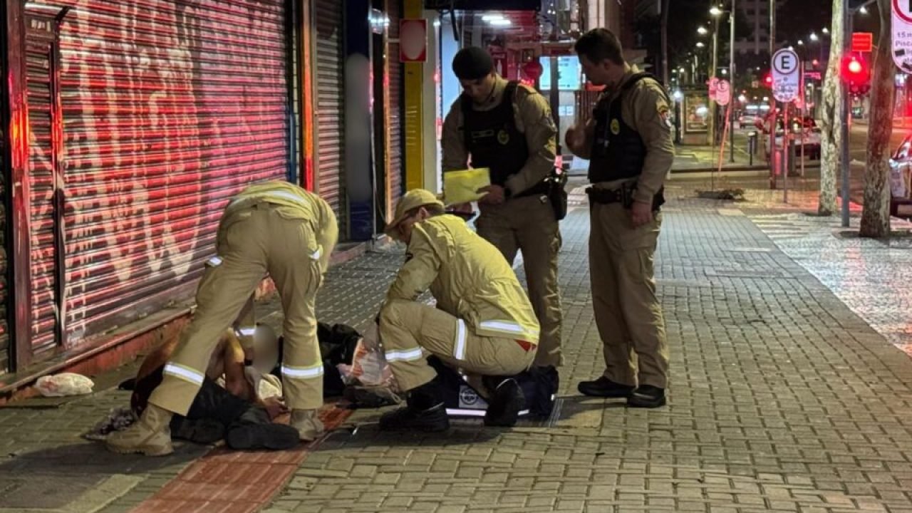 homem-esfaqueado-namorado-curitiba-960x592-1