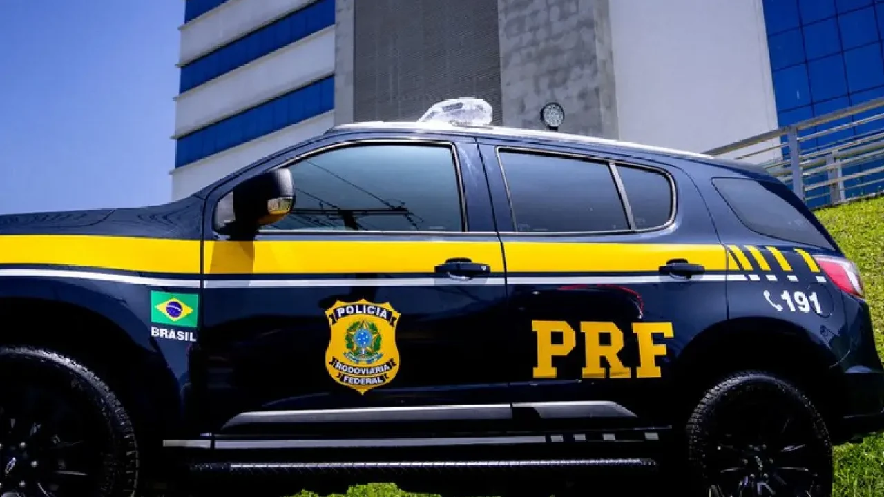 Foto: O suspeito foi detido pela Polícia Rodoviária Federal (Foto: Imagem Ilustr