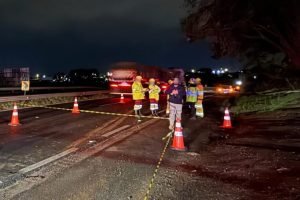 homem-morre-atropelado-madrugada-br-376-motorista-foge-sem-prestar-socorro-960x592-1