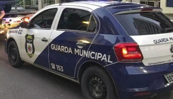 Homem preso em flagrante — Foto: Reprodução/Rede Massa