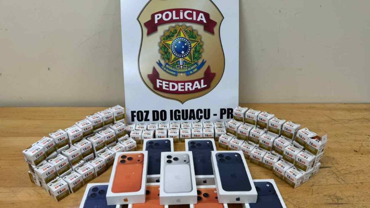 Polícia Federal prende motorista com iPhones e medicamentos contrabandeados — Fo