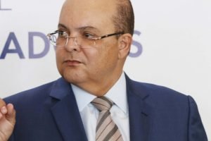ibaneis-rocha-e-o-atual-governador-do-distrito-federal