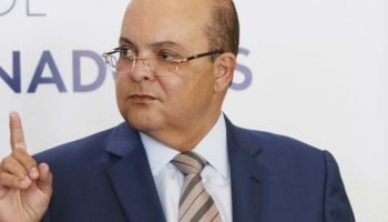 ibaneis-rocha-e-o-atual-governador-do-distrito-federal