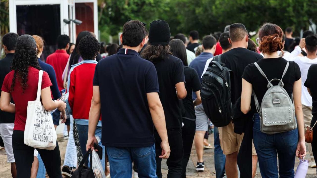 Participantes têm até quinta (30) para solicitar a isenção do Enem 2026 — Foto: