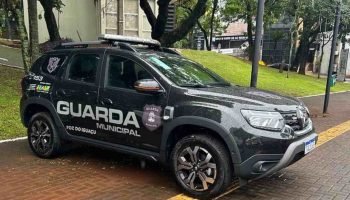 Idoso de 76 anos é assaltado por dupla em moto em Foz do Iguaçu — Foto: H2FOZ