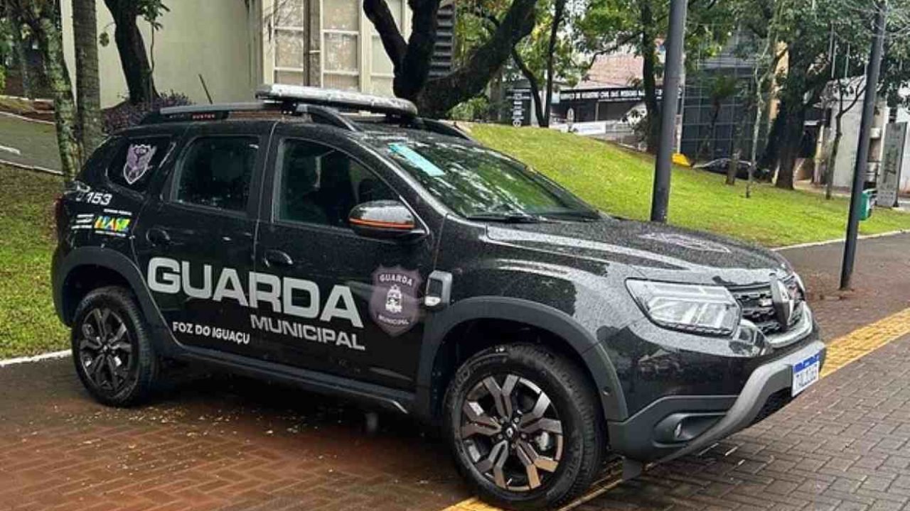 Idoso de 76 anos é assaltado por dupla em moto em Foz do Iguaçu — Foto: H2FOZ