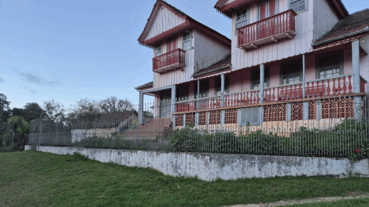 idoso-morto-casa-rosa-960x592-1