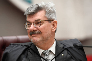 Marco Buzzi, ministro afastado do STJ, é investigado por denúncias de assédio se