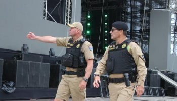 Comandante-Geral visita local dos shows do Verão Maior Paraná em Matinhos — Foto