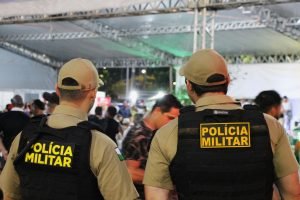 Policiamento em Paranaguá durante a apuração do Carnaval — Foto: Suggested by Po