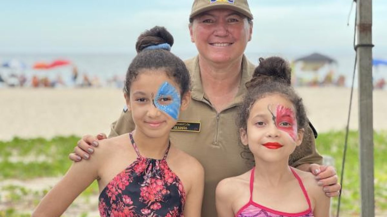 Exposição das forças de segurança em Matinhos — Foto: Governo do Paraná