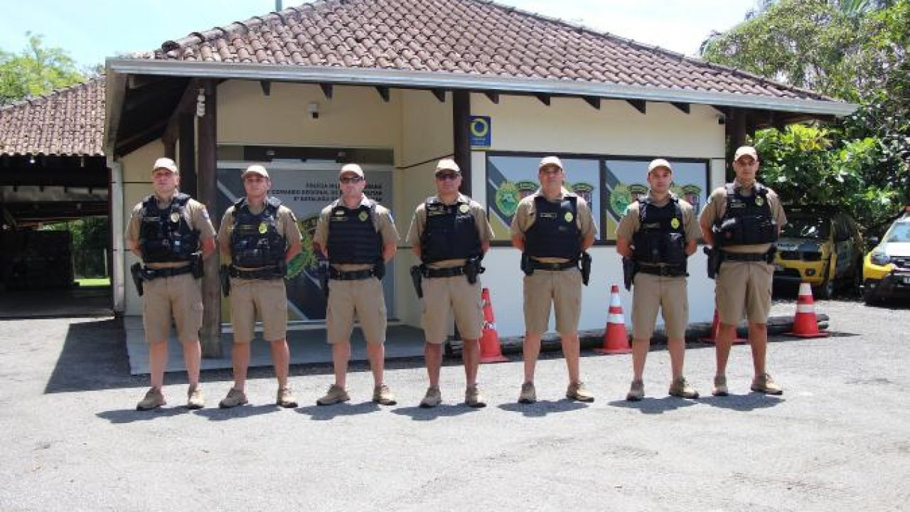 Comandante-Geral da PMPR visita unidades do litoral — Foto: Governo do Paraná