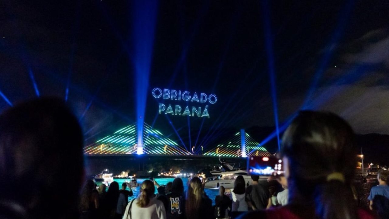 Ponte de Guaratuba é entregue com grande festa no litoral — Foto: Ponte de Guara