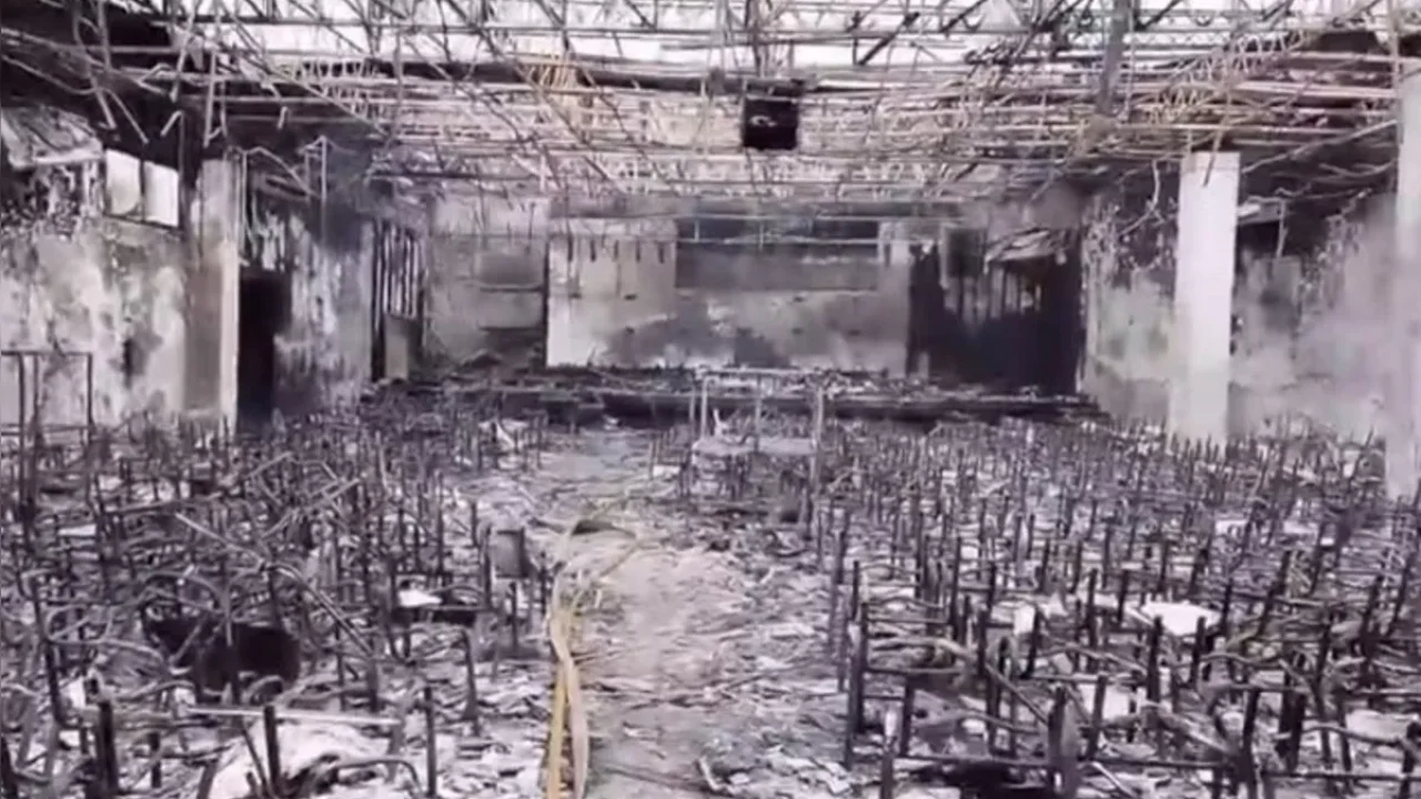 incendio-destroi-igreja-da-assembleia-de-deus-na-m006669350202608161850.webp.webp
