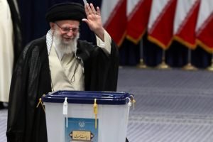 ira-https___www.fotospublicas.com_acervo_mundo_aiatola-seyed-ali-khamenei-lider-supremo-da-revolucao
