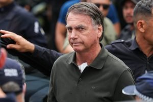 jair-bolsonaro-arma
