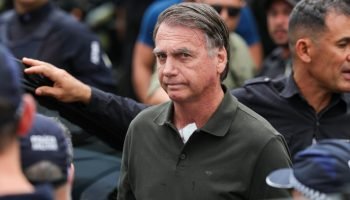 jair-bolsonaro-arma
