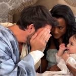 Foto: 1 de 1 Jonathan Bailey, Simone Ashley e bebê nos bastidores da série Bridg