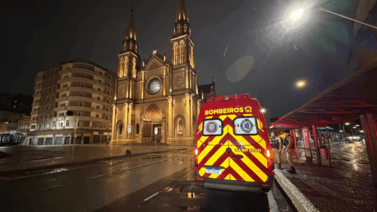 jovem-esfaqueado-praca-tiradentes-960x592-1