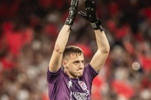 juliano-chade-goleiro-parana-clube