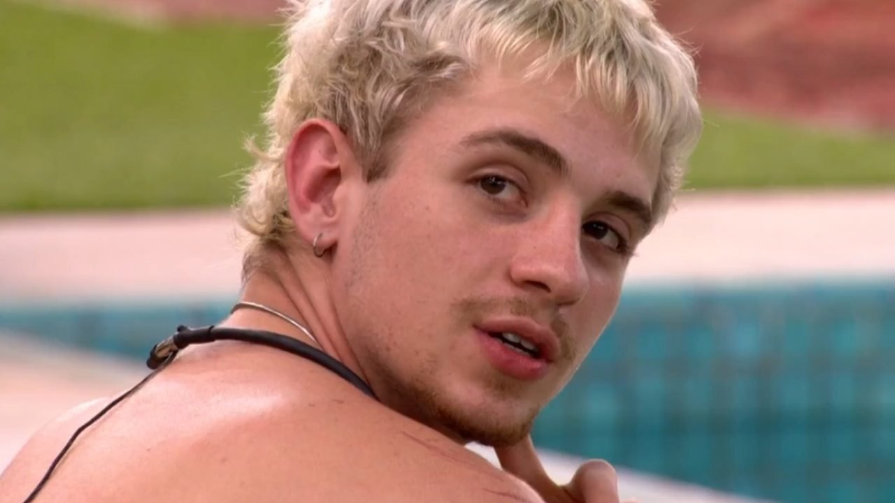 Foto: 1 de 1 Imagem colorida de Juliano Floss na casa do BBB 26 - Metrópoles - F