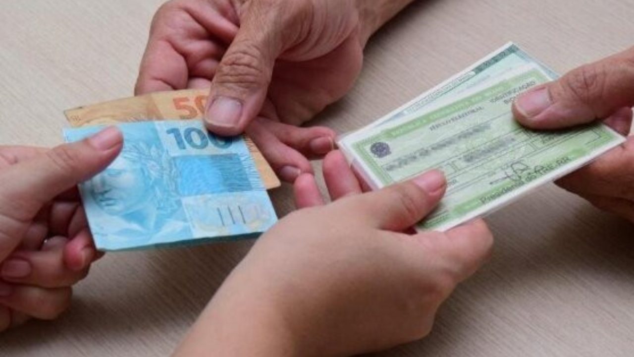 justica-condena-quatro-pessoas-por-fraude-e-compra006793310202610261605.jpg