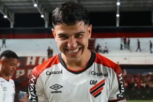 lucas-esquivel-athletico-classificacao