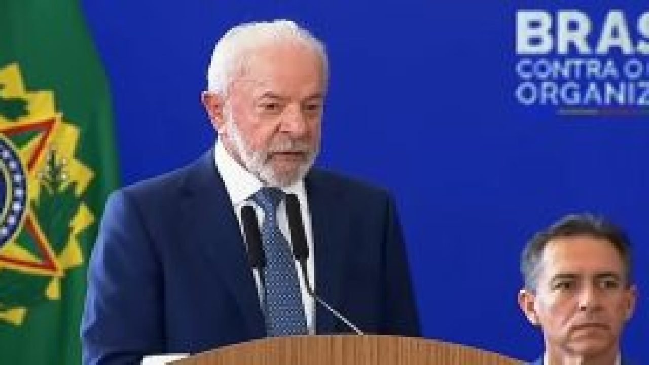 lula-diz-ter-pedido-a-trump-que-entregue-criminosos-brasileiros-300x156-1