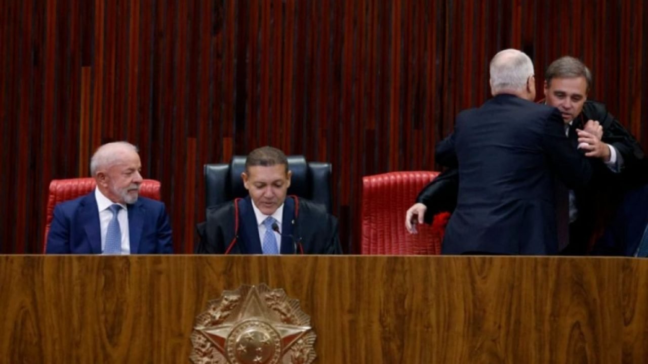 lula-e-messias-750x450-1