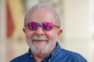 lula-no-dia-do-funk-com-oculos-juliete