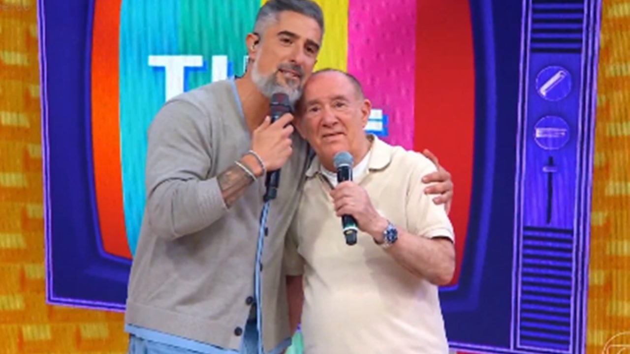 Foto: 1 de 1 Marcos Mion e Renato Aragão no Caldeirão - Foto: Reprodução/Globo