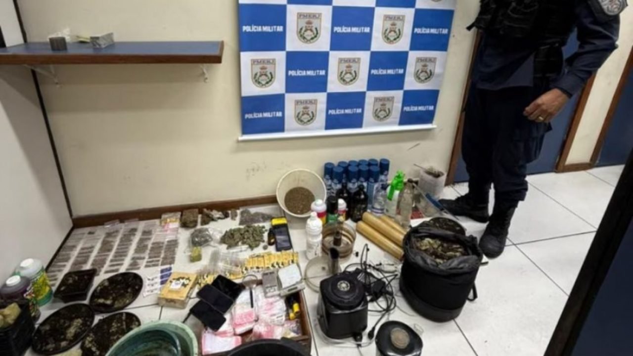 materiais-para-confeccao-de-drogas-apreendidos-em-apartamento-incendiado-em-copacabana-750x423-1