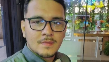 Matheus da Silva Bernardo foi atingido e arrastado pelo veículo — Foto: Matheus